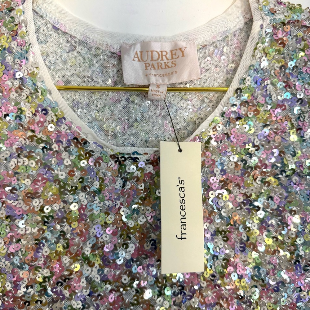 Francesxa's X Audrey Parks Rylee Short Sleeve Sequin Crop Top - Picture 4 of 10